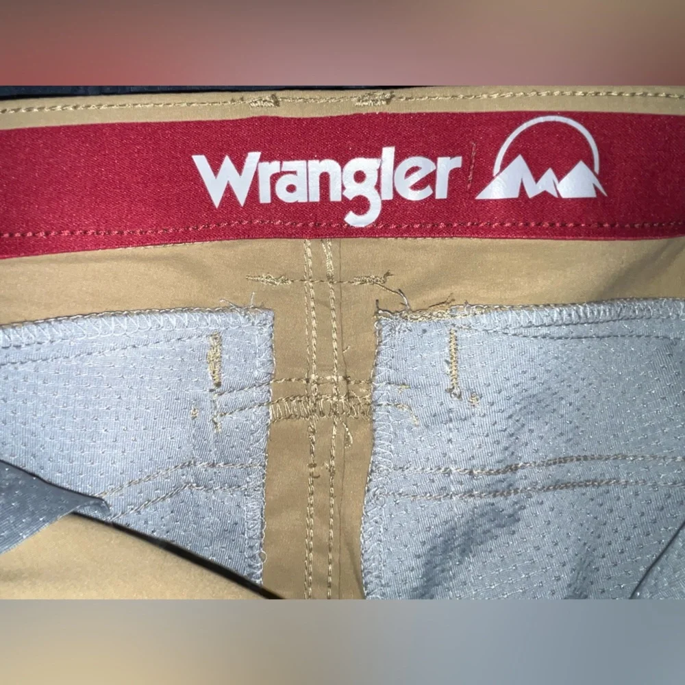 Wrangler Men's Khaki Outdoor Cargo Pants Size ( 14 Regular)